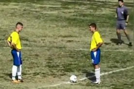 史上最快足球射门 开球2秒进球 世界纪录最快哦视频封面