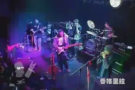 玩转民族摇滚，山人乐队现场演绎《香格里拉》，大爱朴实无华视频封面