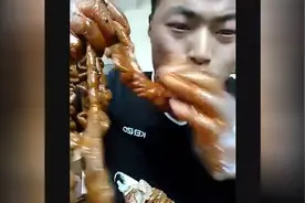 这才叫大口吃肉，重口味，慎入！图片