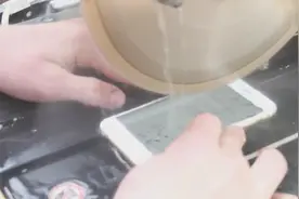 iPhone 6S的屏幕硬度有多大，切割机来告诉你视频封面