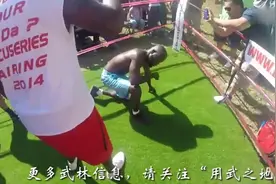 美国地下黑市拳 华人小伙暴揍黑壮汉！图片