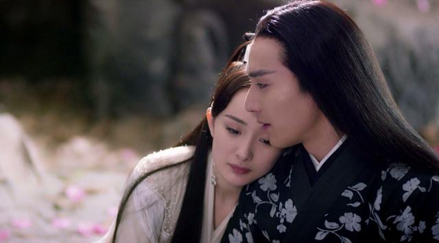 三生三世中,夜华明知道墨渊是自己的情敌,为什么还要舍身救他?