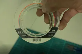 用电子秤测试鱼线拉力值，拉力10KG鱼线仅测出6.7KG