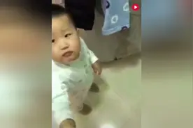爸爸玩游戏怕儿子打扰，在门口放一只儿子最害怕的猪守着门口视频封面
