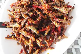 麻辣小鱼干图片