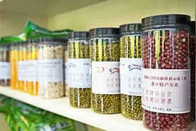 岳西：农家乐旅游助力老区群众脱贫图片