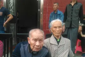 离散75年 耄耋姐弟终相聚图片