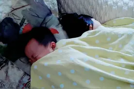 老姨掀开你的被视频封面