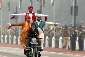 印度神曲《阿肯苦力猴亚猴奔》再配上中文字幕，简直无敌视频封面