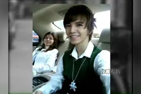 郭敬明高中时妈妈就带他染发！网友：高中就染头发，学校不管吗？