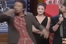 马化腾刘强东雷军李彦宏张朝阳尬舞，结果他一出场冠军就揭晓了视频封面