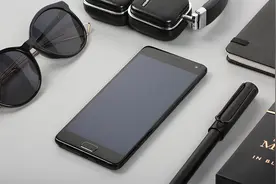 联想发布ZUK Z2 Pro手机 指纹识别造福“手汗一族”图片