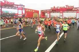 扬州鉴真国际半马，肯尼亚女选手打破纪录图片