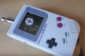 小时候玩的GameBoy被老外改造一番后，没想到实用性更大了图片