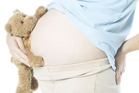 孕中期后肚子总有规律的动，以为是胎动，原来是宝宝成长必经过程图片