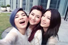 SHE出道15年了，超期待再次合体，把欠的演唱会门票补上！图片