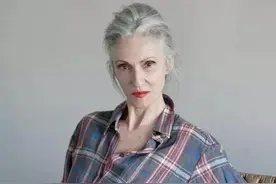 她的每张街拍，都美得像一幅画图片