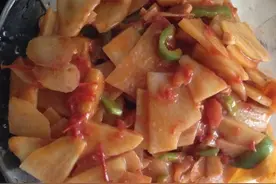 为何这道菜那么下饭，番茄土豆片，还是这样做出来的好吃图片