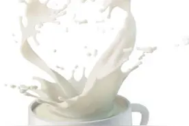 如何给宝宝从母乳过渡到配方奶呢？图片