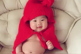 小汤圆的服装秀  90岁太奶奶手工编织图片