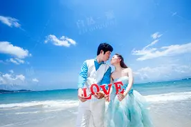 自己的婚纱照，还是由自己拍摄好看图片