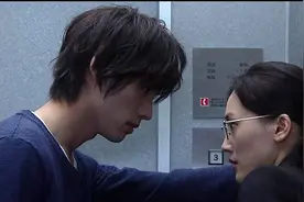 你知道“壁咚”的来源吗？盘点影视剧里的那些“壁咚”图片