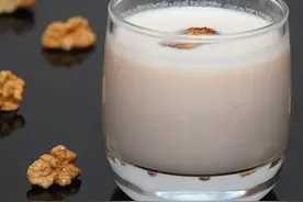 高考在即，每天喝上一听核桃露能补脑吗？图片