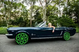 利用创意胶带艺术游戏街图片