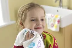 孩子为什么不喜欢洗脸 知道原因后我震惊了图片