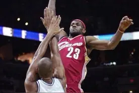 NBA历史最震撼的十五大隔扣，没有卡特这榜单能看？图片