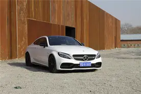 天生不淡定——奔驰AMG C63S图片