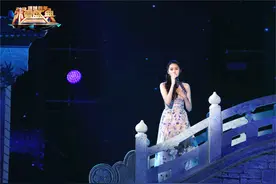 关晓彤中国风长裙显清新 北京跨年写歌助力冬奥图片