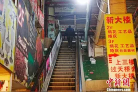 上海市中心最大的花鸟市场——曹家渡花鸟市场26日关闭图片