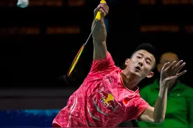 首届“妈祖杯”国际羽毛球赛开幕 “双龙”领衔挥拍激战图片