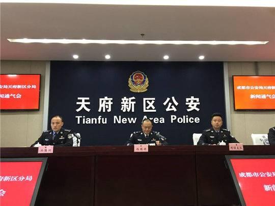 鍋囧叕绔犲亣鎴峰彛绨垮亣姣曚笟璇?涓轰簡澶╁簻鏂板尯鎴峰彛杩欏府鍔ㄦ鑴戠瓔鐨勪汉閬捣浜? onerror=