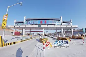 蓬栖高速昨日正式通车图片