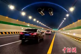济南大规模八车道隧道群通车 有效缓解城区拥堵图片
