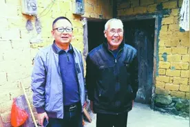 “儿子买的礼物还没来得及送上”图片