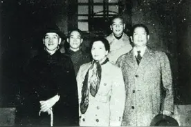他的身世众说纷纭，直到生父说出和蒋介石同居时一段不堪的往事图片