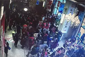 仁寿一楼盘交房部分业主阻塞工地维权 4人涉嫌寻衅滋事被刑拘图片