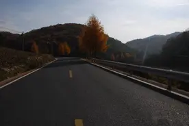 为什么柏油路在阳光下远看像有一滩水？扫盲进行时图片