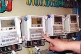 市民电费爆涨，原因竟然是电表螺丝松动引发漏电，致使电量变高视频封面