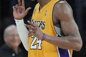 nba球星的三分庆祝手势，科比霸气 詹姆斯装逼 哈登搞怪！图片