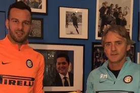 官方：国米和汉达诺维奇续约图片