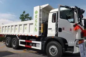 自卸车2015年销量狂跌70%图片