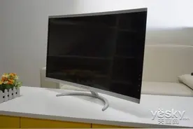 巨幕般环绕体验 易美逊P323WDC显示器测试图片