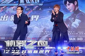 成龙再次挑战高难度 登悉尼歌剧院屋顶拍动作戏图片