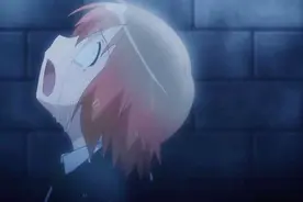 被妈妈抛弃的孩子，被同学各种嘲笑，独自在雨夜中哭泣！