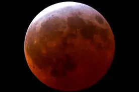 罕见的“蓝月亮月全食”将于2018年1月31日发生，152年一遇