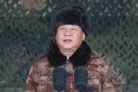 中央军委举行2018年开训动员大会 习近平向全军发布训令